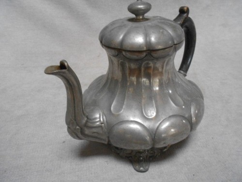 Théière anglaise ancienne - ancienne, en