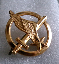 INSIGNE MILITAIRE DE BERET FUSILLIER COMMANDO DE L'AIR TBE