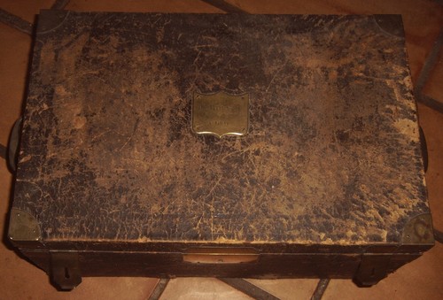 Coffre ancien maitre - maitre, forge