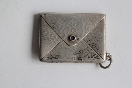 Boite timbres enveloppe - à,