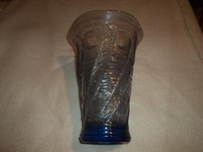 Verlys France vase en verre pressé moulé décor géométrique signé.Daum Lalique 