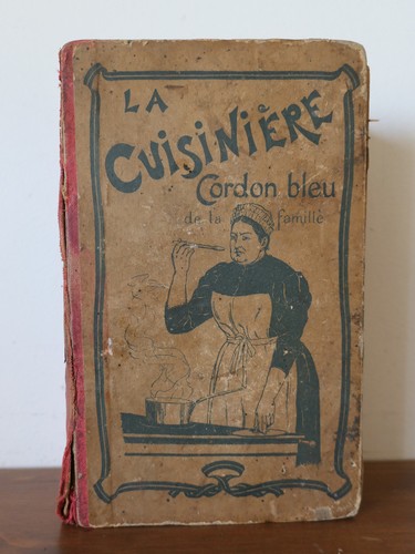 Cuisinière cordon bleu - , de