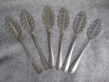 Lot de six grandes cuillères