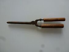 OLD CURLING IRON HAIRDRESSER HAIR CLIP OLD TOOLS CRAFTS FOLK ART