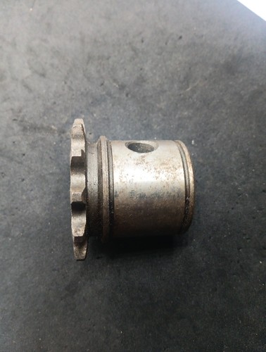 Pignon dents mobylette - 12,