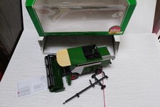 SIKU - 1/32   Moissonneuse-batteuse Fendt + boite 