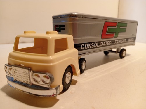Playing toy ford - ford, semi