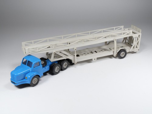 Norev tracteur berliet - 95,