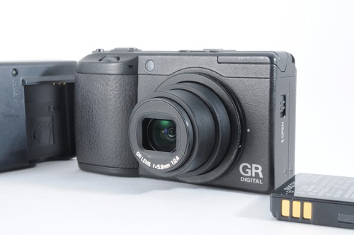 Ricoh digital presque - gr,