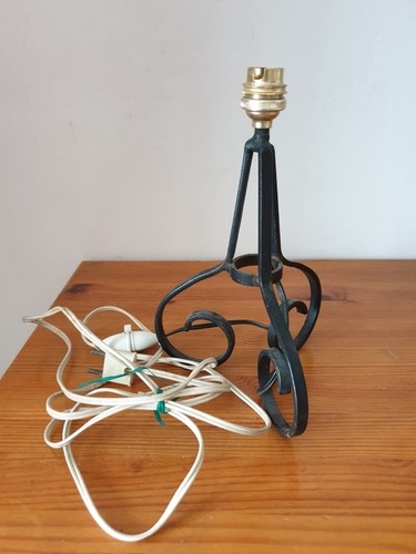 Pied lampe fer forgé - de, en