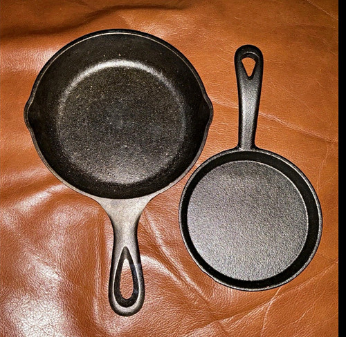 Lot cast iron skillets - lot, 6.5