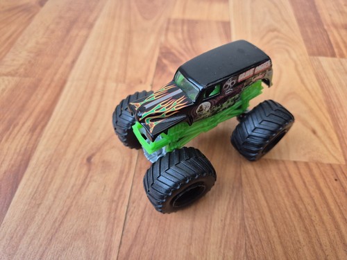 Hot wheels monster jam 64 - wheels, 1/64