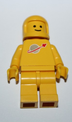 Lego yellow space minifig ref - lego,