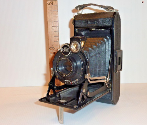 Appareil photo ancien - , à