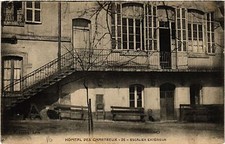 Old postcard Lyon - Hopital des Chartreux Exterior Staircase (427260)
