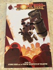 Atomic Robo Volume 1: Atomic Robo & the Fightin Scientists of Tesladyne Red 5