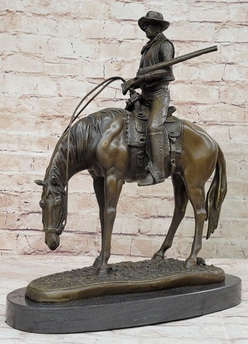 Sculpture bronze statue - bronze,