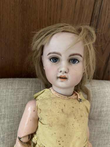 Jolie poupée ancienne bébé - jolie,