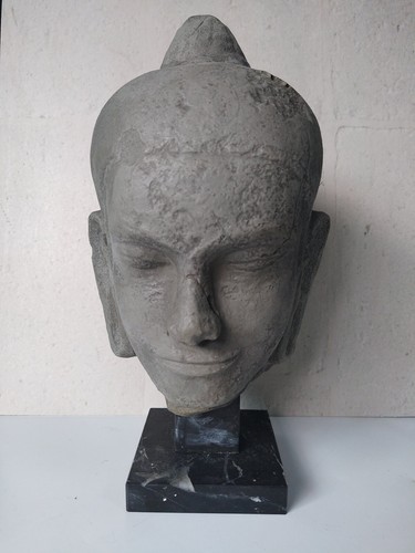 Tête bouddha en - de,