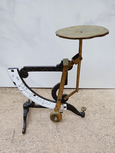Ancienne balance pèse - , lettre