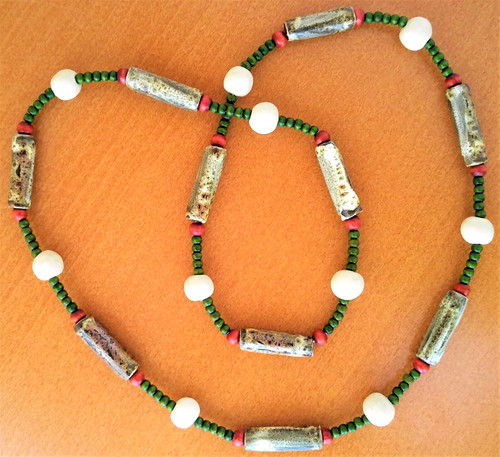 Collier sautoir véritables - en,