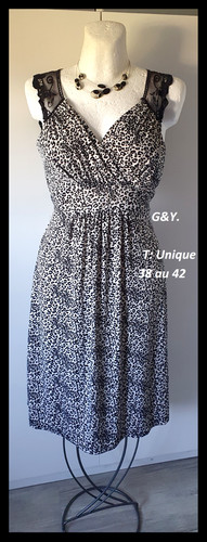 Belle robe noir blanche - belle,