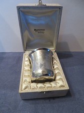 ancienne petite timbale en argent massif poinçon minerve orfèvre illisible 51 gr