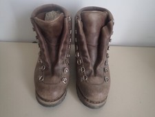 chaussure ancienne montagne