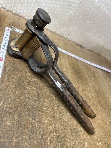 Bouchonneuse outil ancien - outil, de