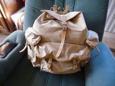 Ancien sac à dos en toile et