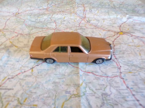 Mercedes 280 doré - mercedes, jet