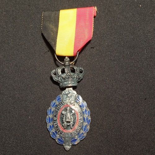 F23 médaille - f23/02.26,