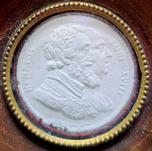 Rare bas relief papier - relief, en