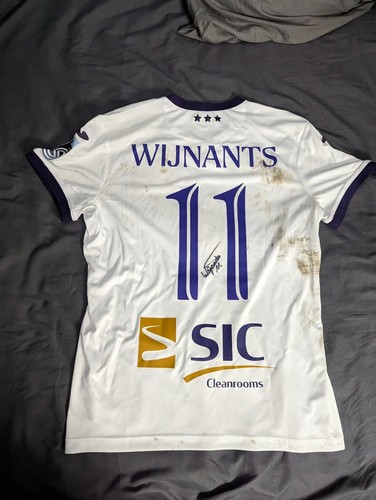 Sarah wijnants signed - wijnants,