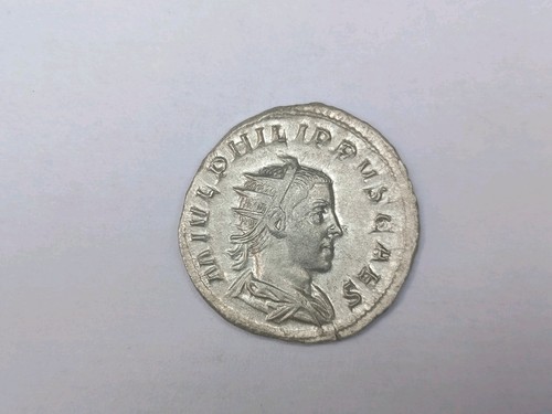 Monnaie romaine antoninien - -,