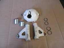 Pattes + cuvelage de phare