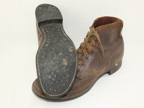 Paire brodequins - de,