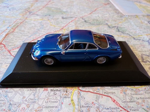 Renault alpine 110 bleue - alpine,