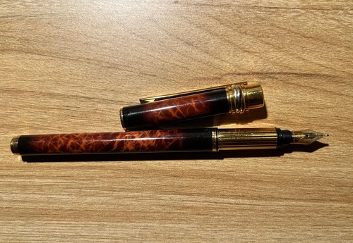 Cartier stylos trinity laque - stylos,