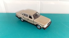 1611254 welly volvo 240 GL