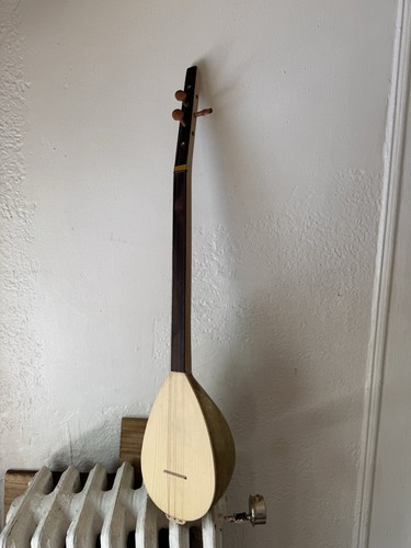 Turkish saz baglama - baglama, short