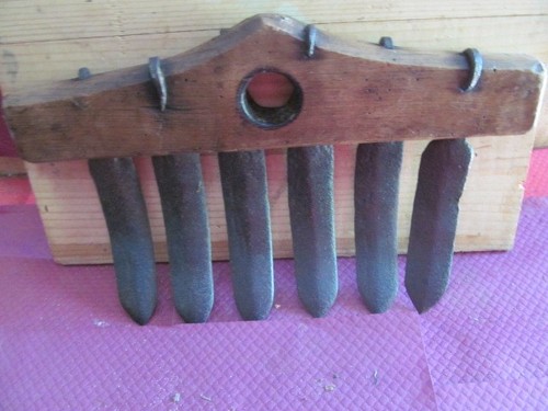 Outil ancien art populaire - outil,