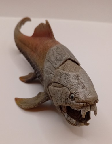 Figurine dinosaure réaliste