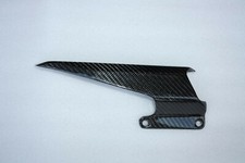 PASSAGE DE CHAINE HAUT KTM RC8 100% CARBONE BRILLANT