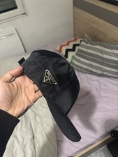 casquette prada