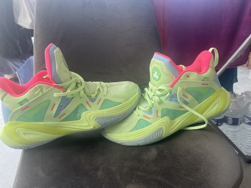 Chaussures basketball - chaussures,