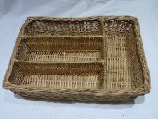 Ancien range couverts en rotin