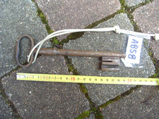 LOT A858 DE 1 GRANDE CLÉ CLEF