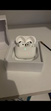 Apple AirPods 4
