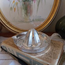 Ancien Presse Agrumes En Métal Argenté